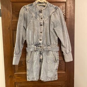 Excellent condition. Only worn once